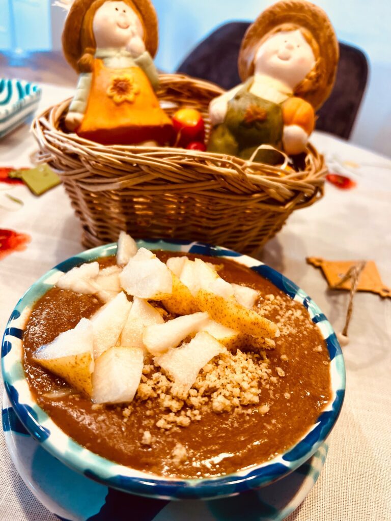 Schokoladen Grießkoch mit Birne